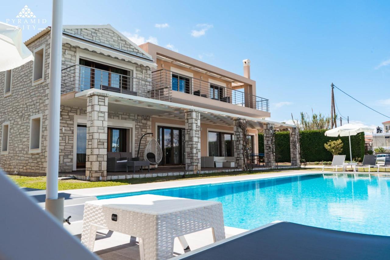 Luxury Villa Hera - Beachfront Рода Екстериор снимка